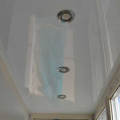 Потолок на балкон